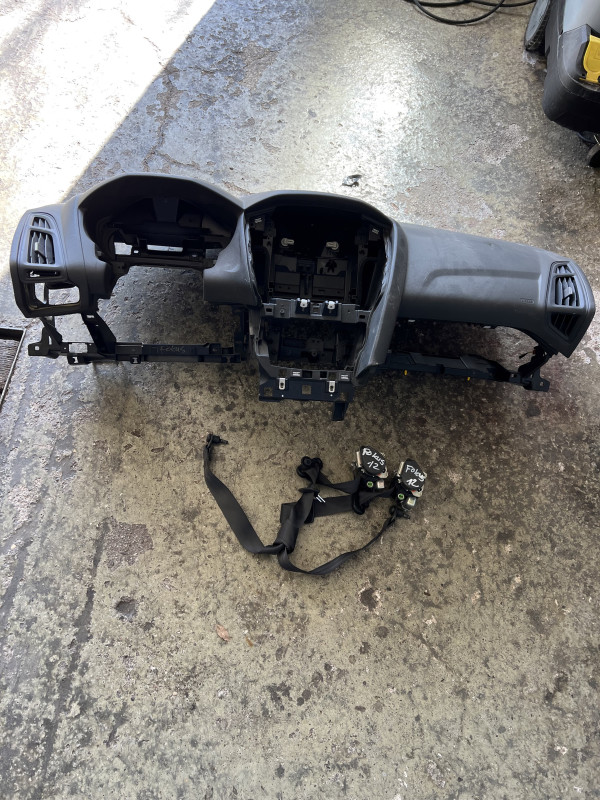 Instrument tabla ford focus 2012 sa pojasevima