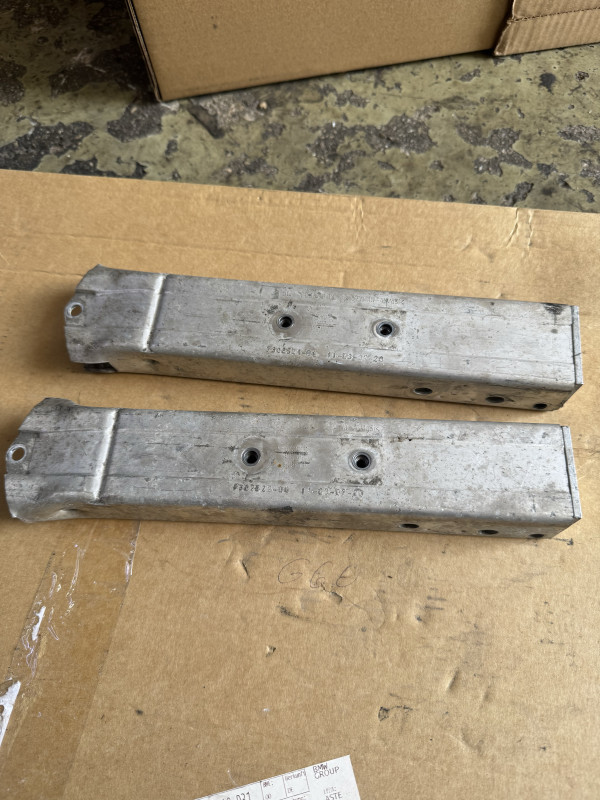 Prednji nosaci grede bmw f45 f46 f48 7302521 7302522
