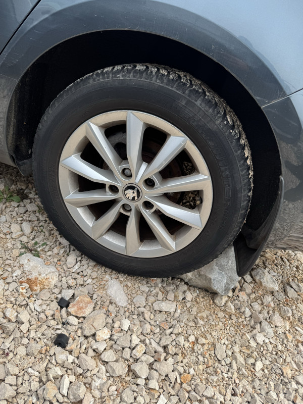 Felge i gume skoda octavia a7 golf 7 2015 5x112 16ke
