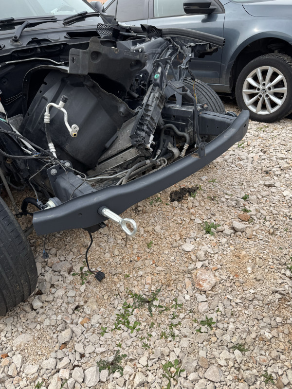 Prednja greda branika bmw x1 e84 2010