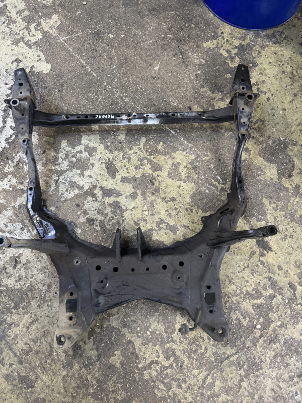 Prednji most osovina trap mazda 6 2013 2014 2015 2016