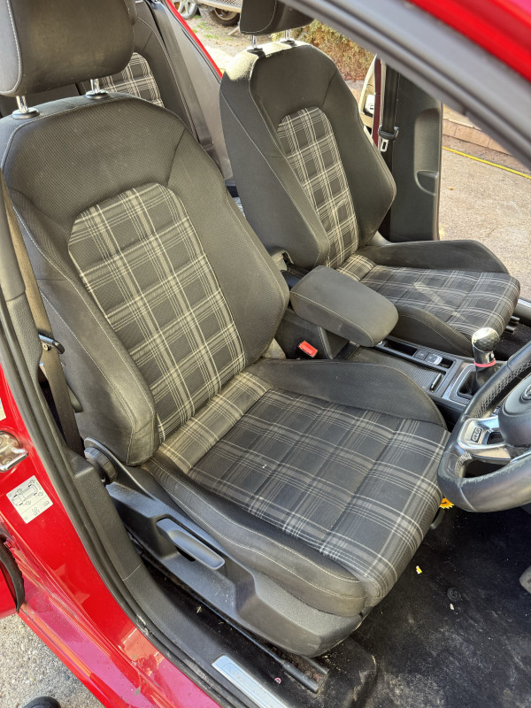 Sjedista golf 7 gti gtd platno top stanje