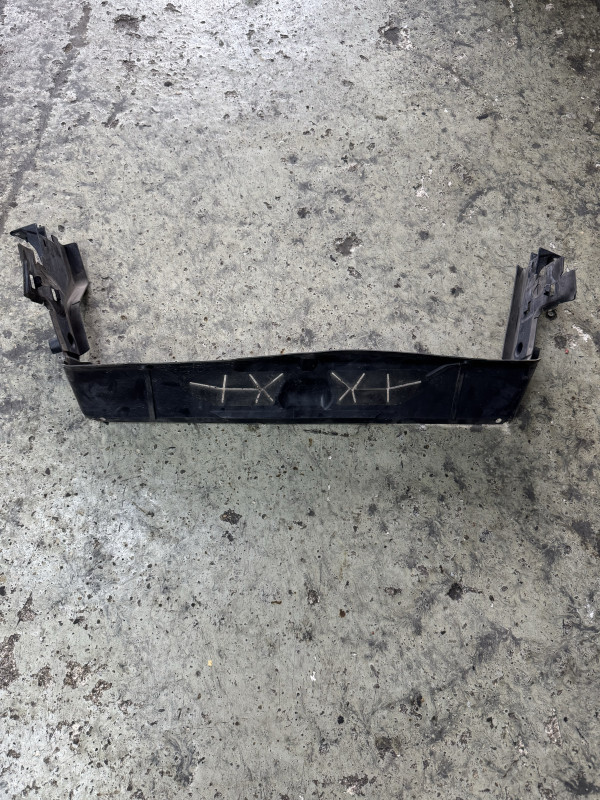 Usis zraka vezni lim bmw x5 g05 2019