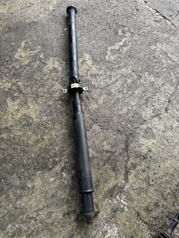 Kardan bmw f10 b47 2.0d 2015 automatik 8648854 kao nov