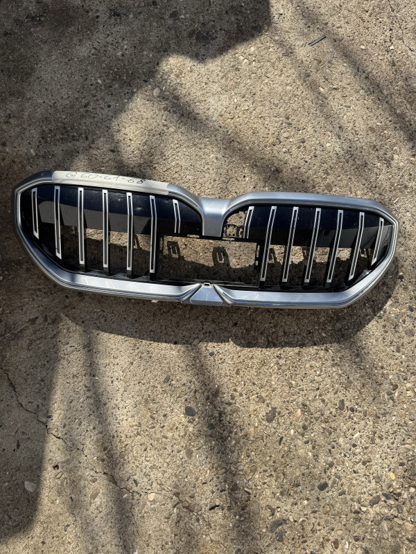 Prednja maska grill bmw 5 i5 g60 g61 g68 8084683