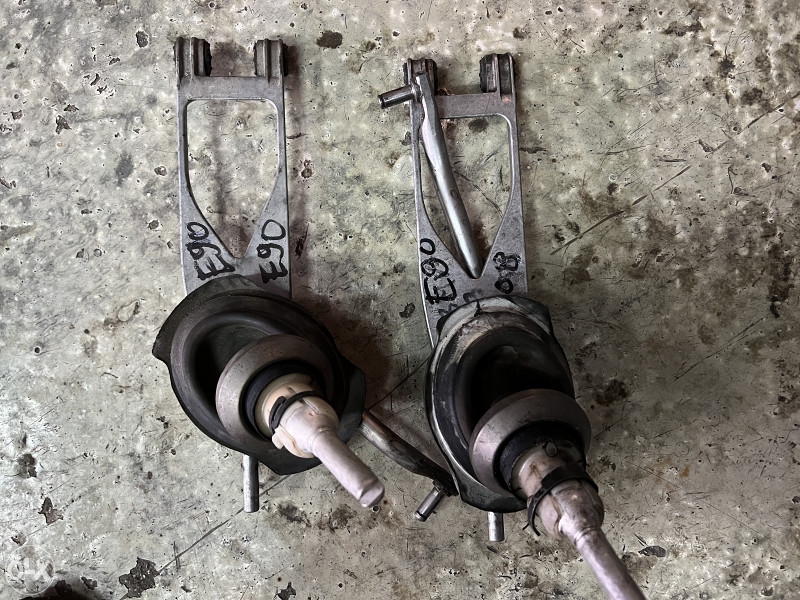 Salt tebla mjenjaca bmw e90 2009 vise komada rucni