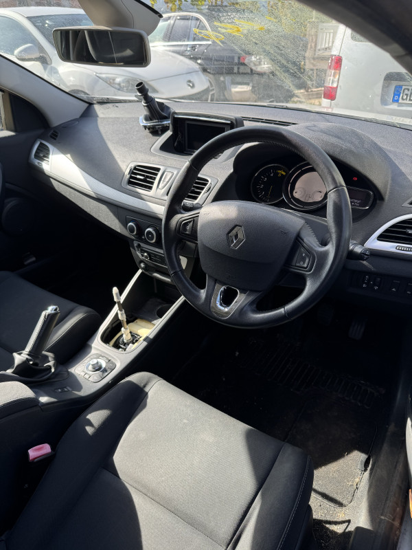 Renault megane 3 coupe dijelovi 2013 1.5 dci djelovi