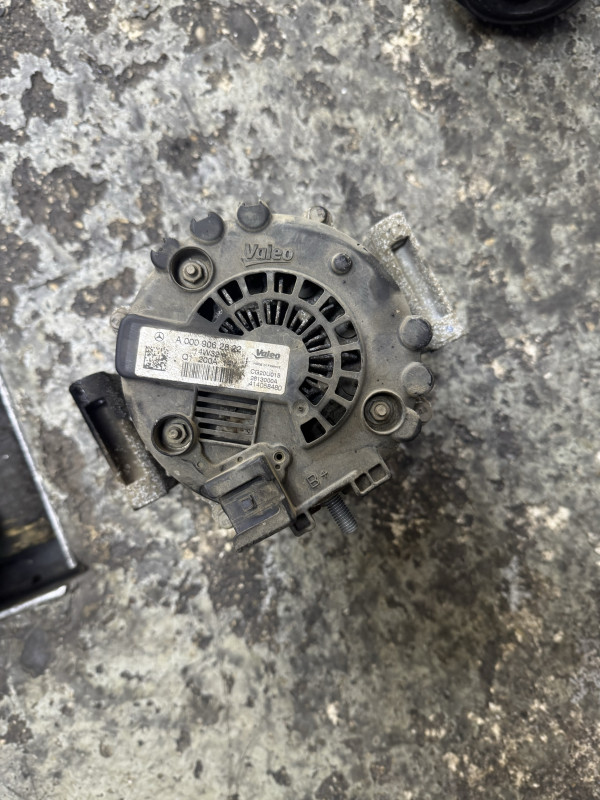 Alternator mercedes c klasa w205 om651 a0009062822