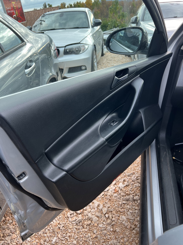 Passat b6 6 dijelovi djelovi 2.0 highline 2010 full 103kw tdi