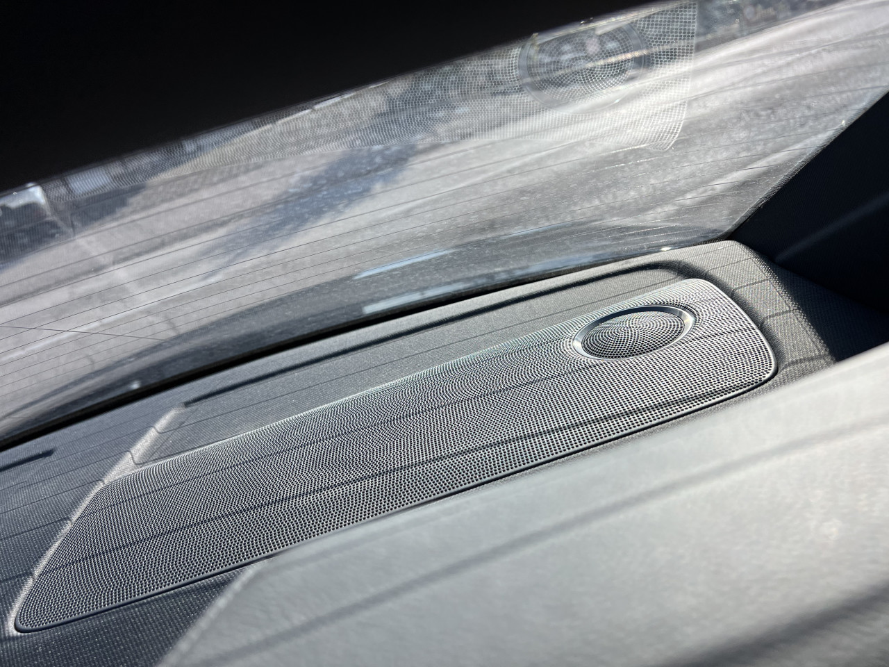 Bang i olufsen ozvucenje audi a4 b8 pojacalo i svi zvucnici