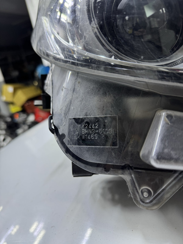 Far lijevi desni bixenon led mazda 3 2015 bhn3-51040 51030