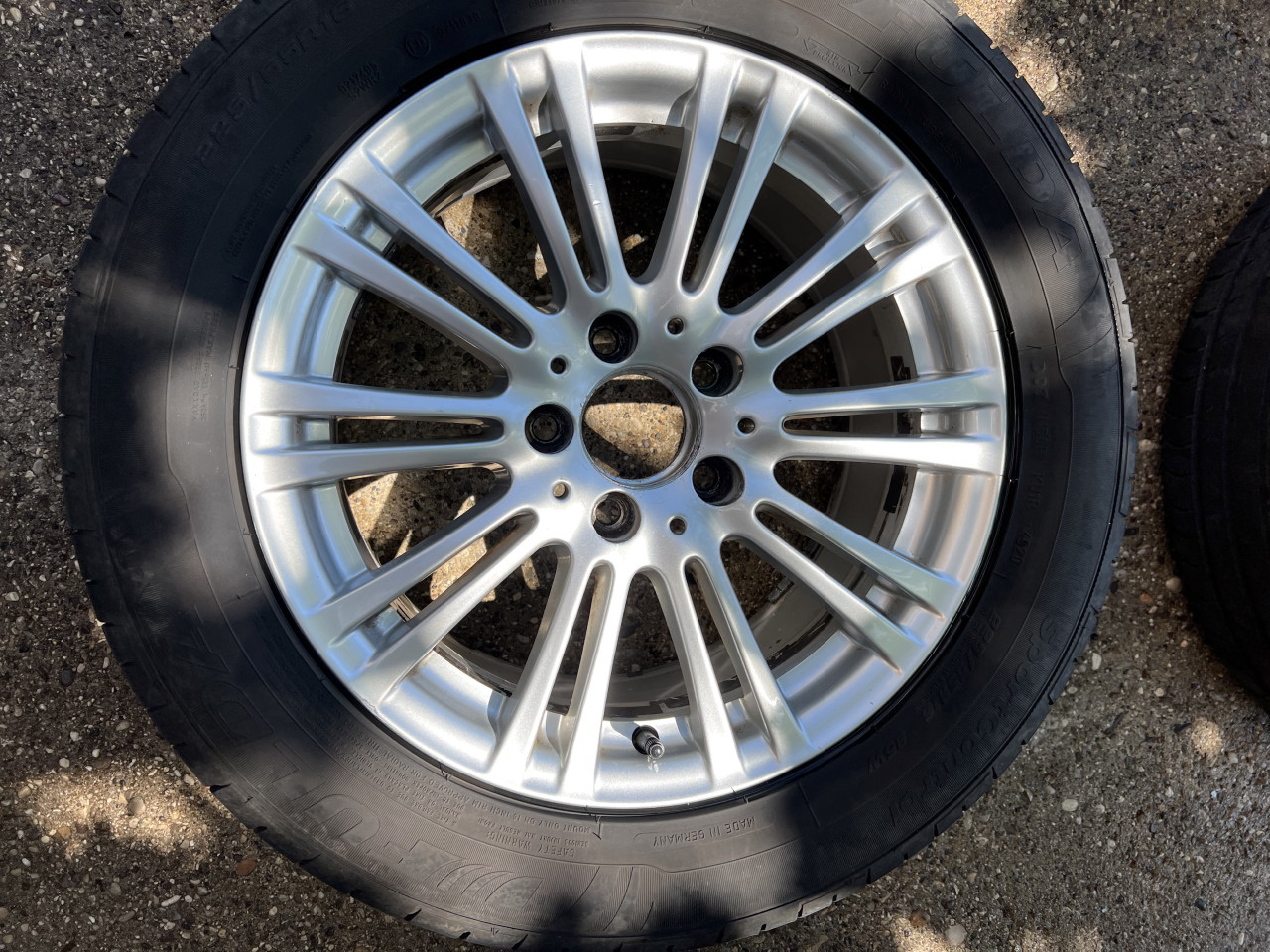 Felge i gume mercedes w212 5x112 16 gume kao novo