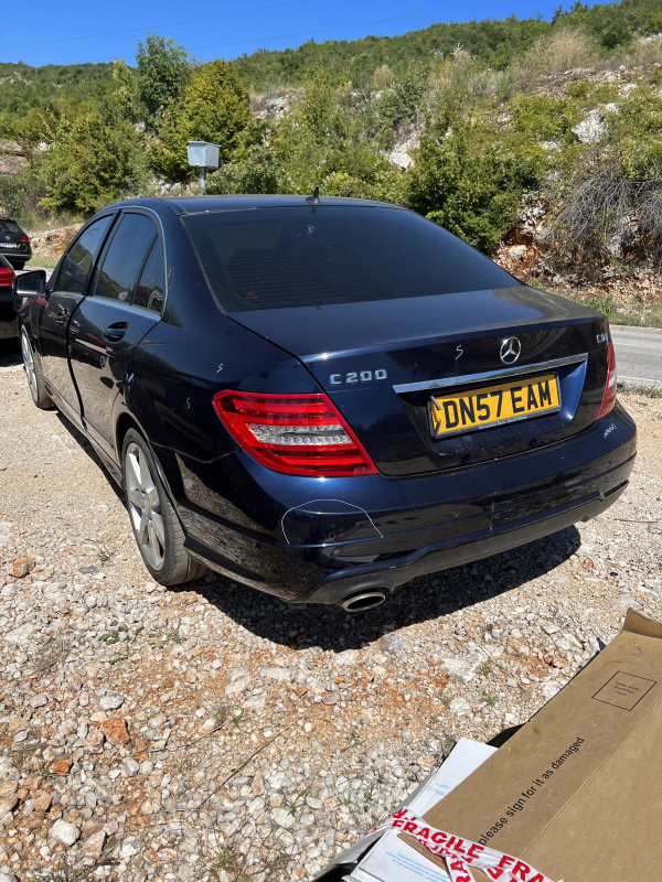 Mercedes w204 dijelovi komplet u dijelove amg 2012 stranac englez