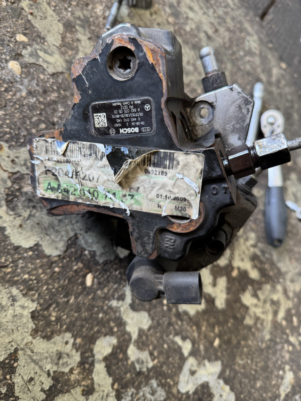Pumpa goriva visokotlacna om642 350 cdi a6420107497