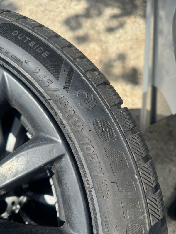 Gume 245 45 19 19ke zimske kao novo dot 24 vozene 1500km