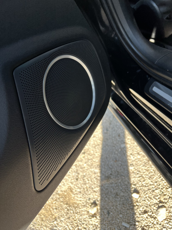 Bang i olufsen ozvucenje audi a4 b8 pojacalo i svi zvucnici