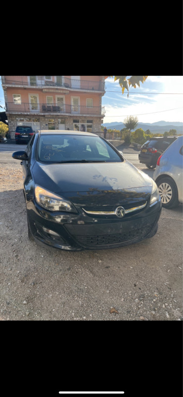 Prednji kraj opel astra j 2014 facelift branik hauba blatobran