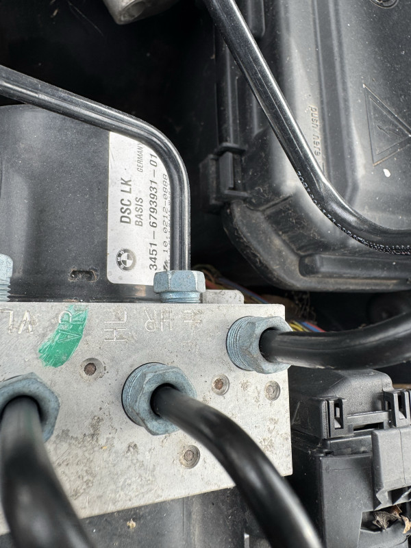 Abs modul pumpa bmw f30 f20 6 793 936 i 6793931