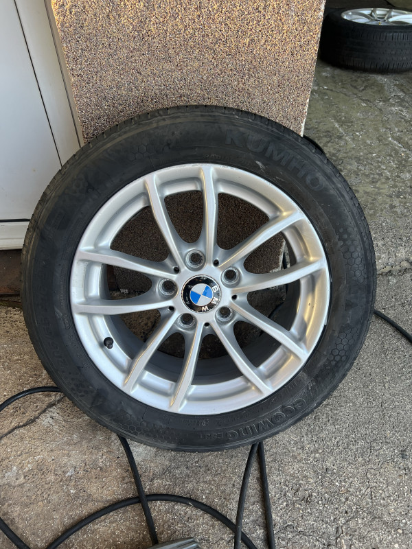 Felge i gume bmw 1 f20 5x120 extra stanje 17 17ke gume kao novo