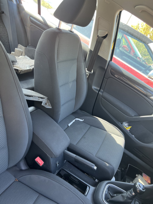 Golf 6 dijelovi 2.0 tdi golf match full djelovi
