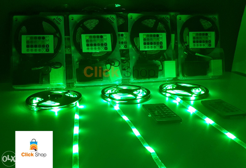 LED TRAKA 5m SA 15 BOJA + DALJINSKI rgb