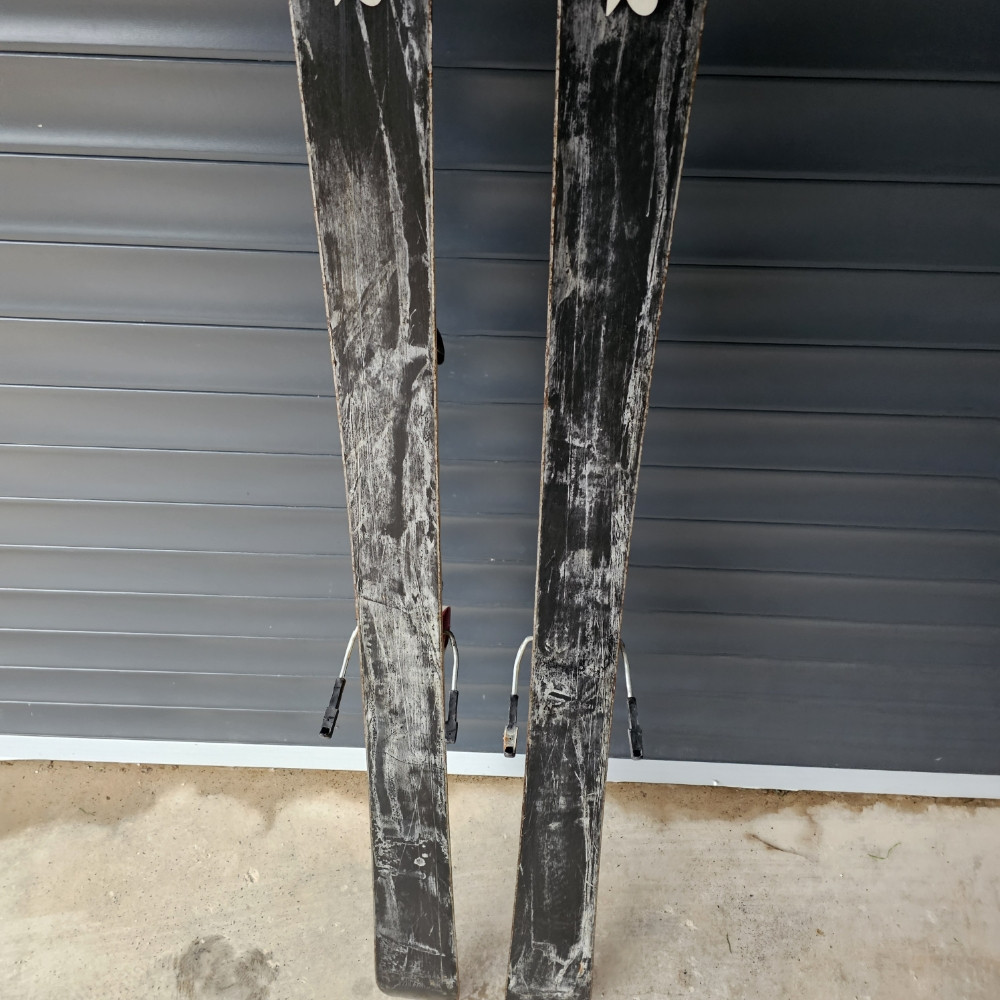Skije  Dynastar 165 cm Oprema Za Snijeg Zimska Skijanje 165cm