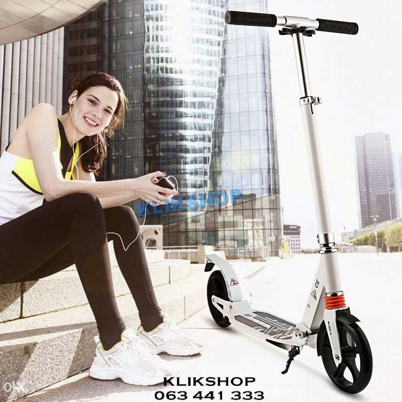 Elektricni Romobil Trotinet Skuter na Struju Trotineti
