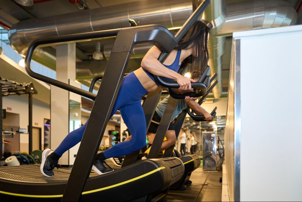 Zakrivljena Traka za Trčanje Curved Treadmill Skillmill Trake GYM