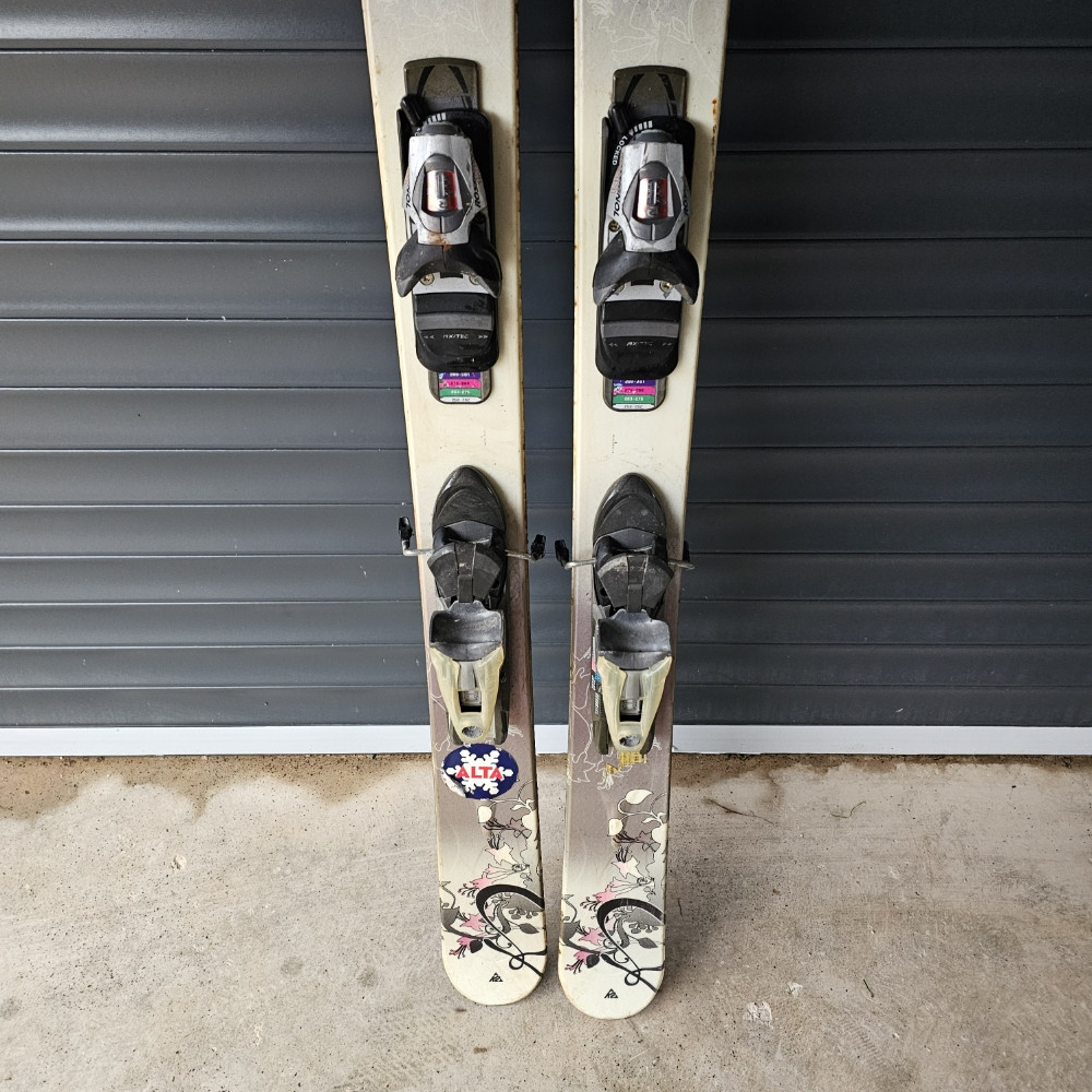 K2 Skije 165 cm Oprema Za Snijeg Zimska Skijanje 165cm