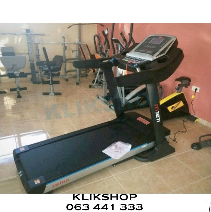 TRAKA ZA TRČANJE 140KG  2.5KS Cardio Oprema 140 kg Trake
