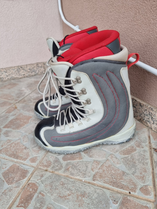 BUCE vel. 45 Snowboard Čizme Za Snijeg Board Bord Buca 45