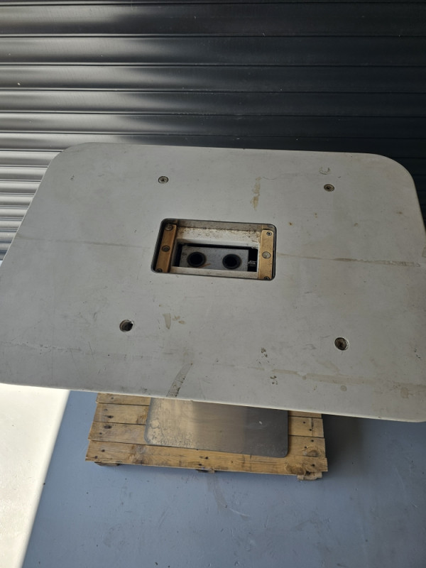 Inox stol stalak izlozbeni stolovi dj postolje nosac nosači