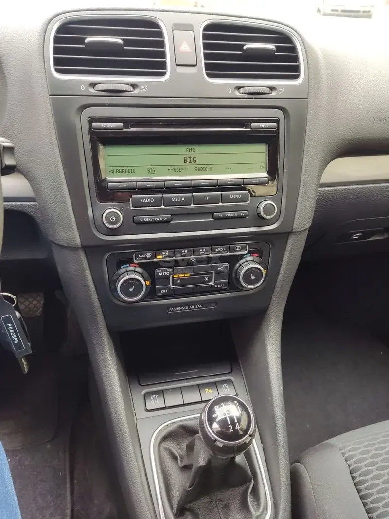 Volkswagen Golf VI