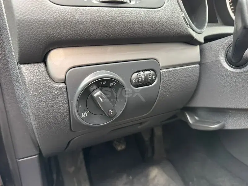 Volkswagen Golf VI