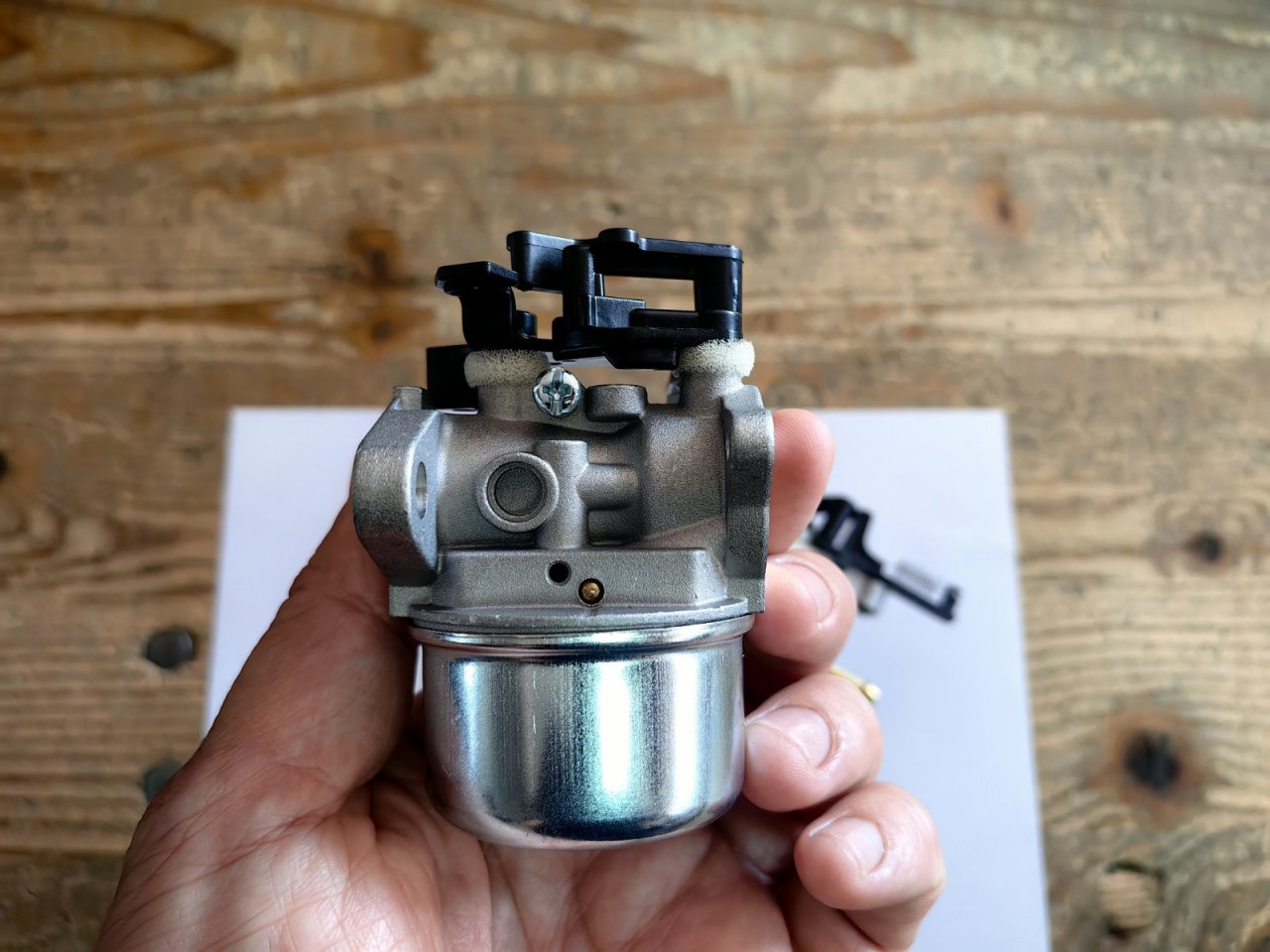 KARBURATOR B&S BRIGGS & STRATTON 591137 590948