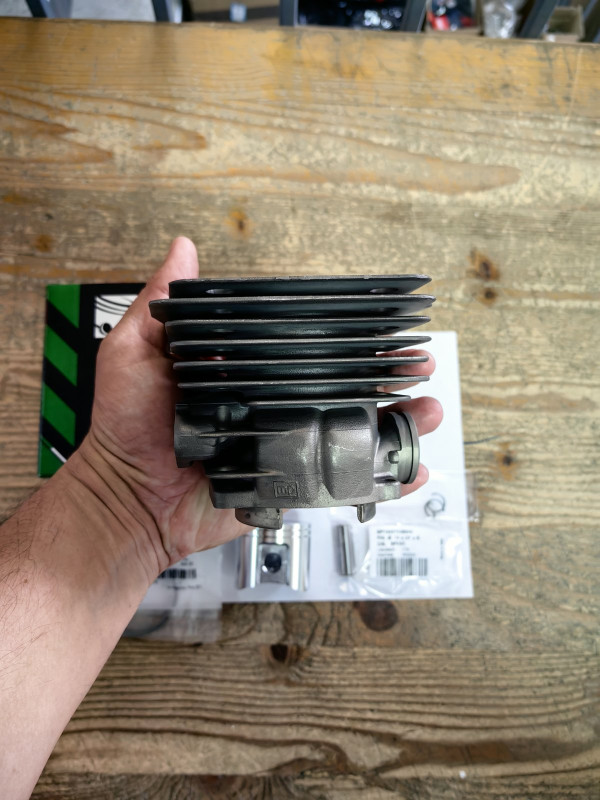 CILINDAR I KLIP HUSQVARNA 385 390 JONSERED 2186 Fi=55mm METEOR