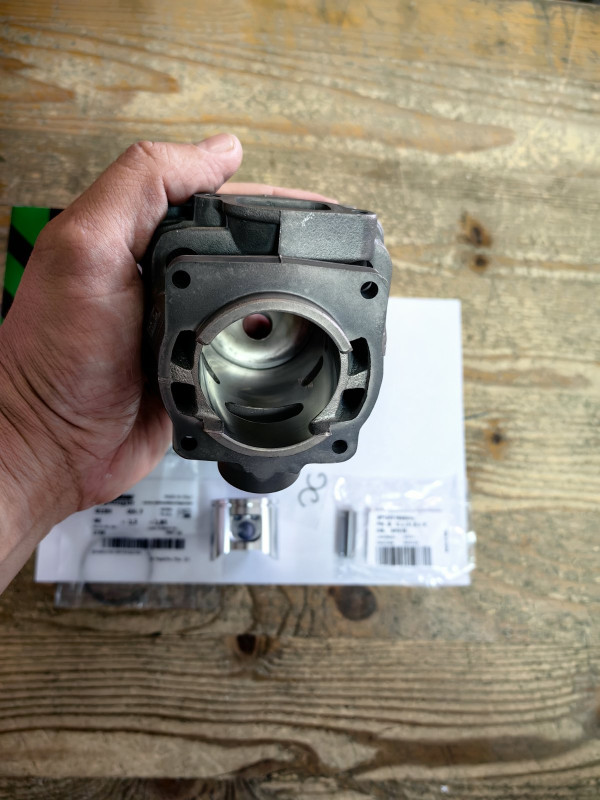 CILINDAR I KLIP HUSQVARNA 357  Fi=46mm  METEOR