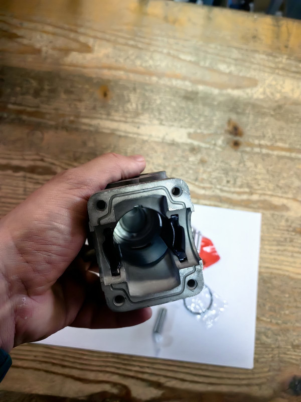 CILINDAR KLIP KARIKE HUSQVARNA 236 240 JONSERED 2238