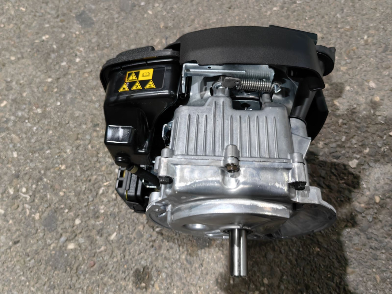 B&S BRIGGS & STRATTON 450 E MOTOR ZA KOSILICU Fi-22,2 mm L-50 mm