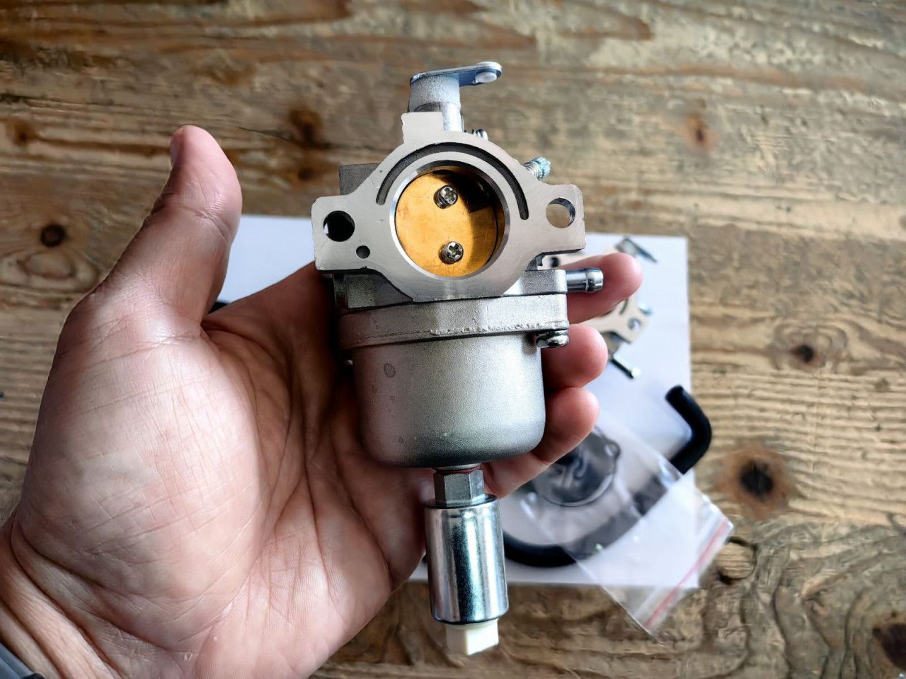KARBURATOR BRIGGS & STRATTON 14-18 KS 799727 698620 499153 498061