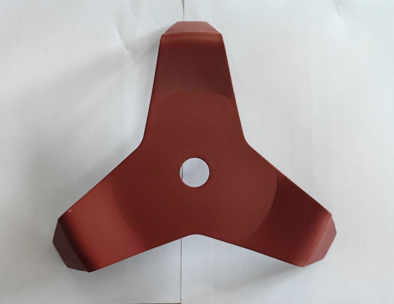TROKRAKI NOZ ZA TRIMER 300x25,4x3 mm ZAKRIVLJENI ADAPTER 20 mm
