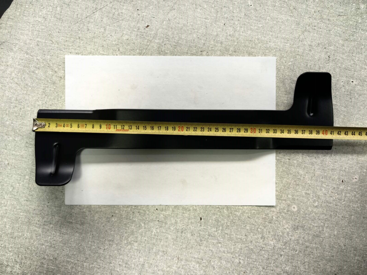 NOZ ZA TRAKTORSKU  KOSILICU  KUCISTE 84 cm 41 cm LIJEVI