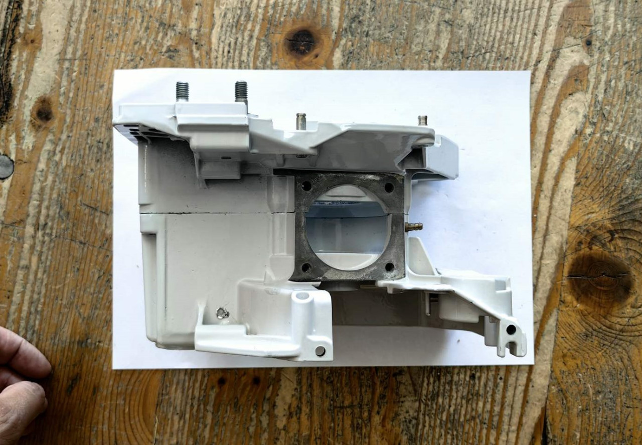 KUCISTE MOTORA SA LAZAJEM STIHL 034 036 MS 340 360