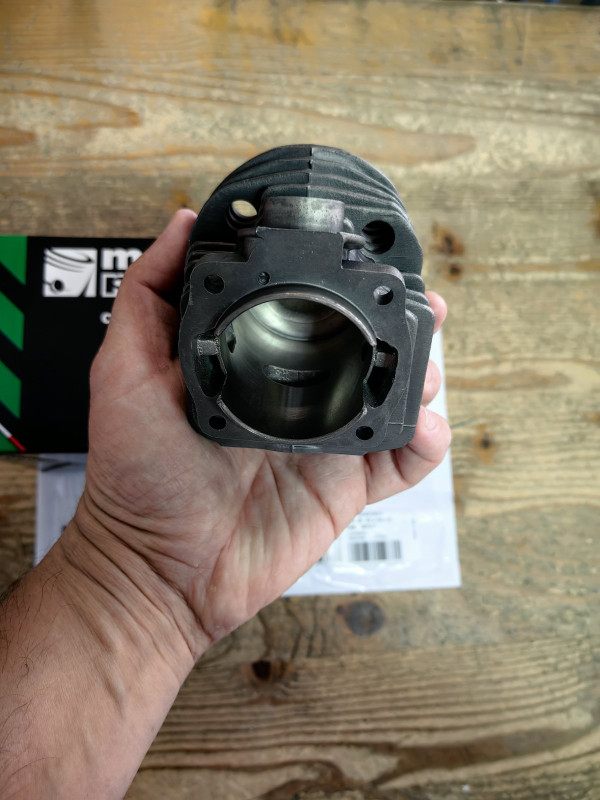 CILINDAR I KLIP HUSQVARNA 55 51  D=46mm  METEOR
