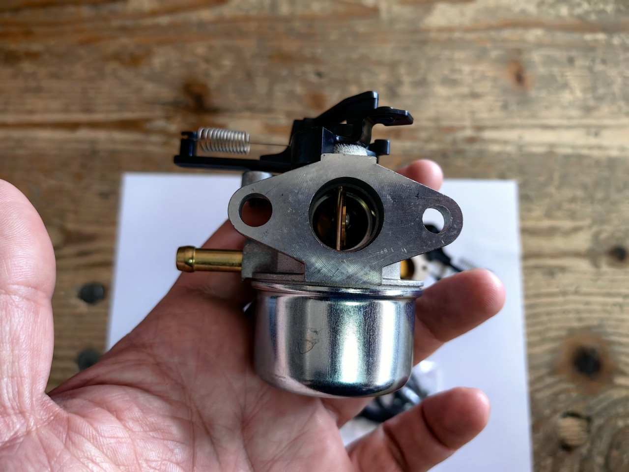 KARBURATOR B&S BRIGGS & STRATTON 591137 590948