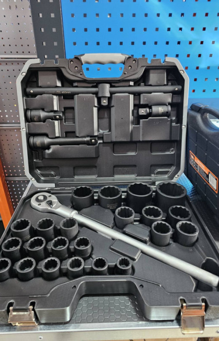 Set dvanaestougaonih kamionskih gedora 27 kom 3/4