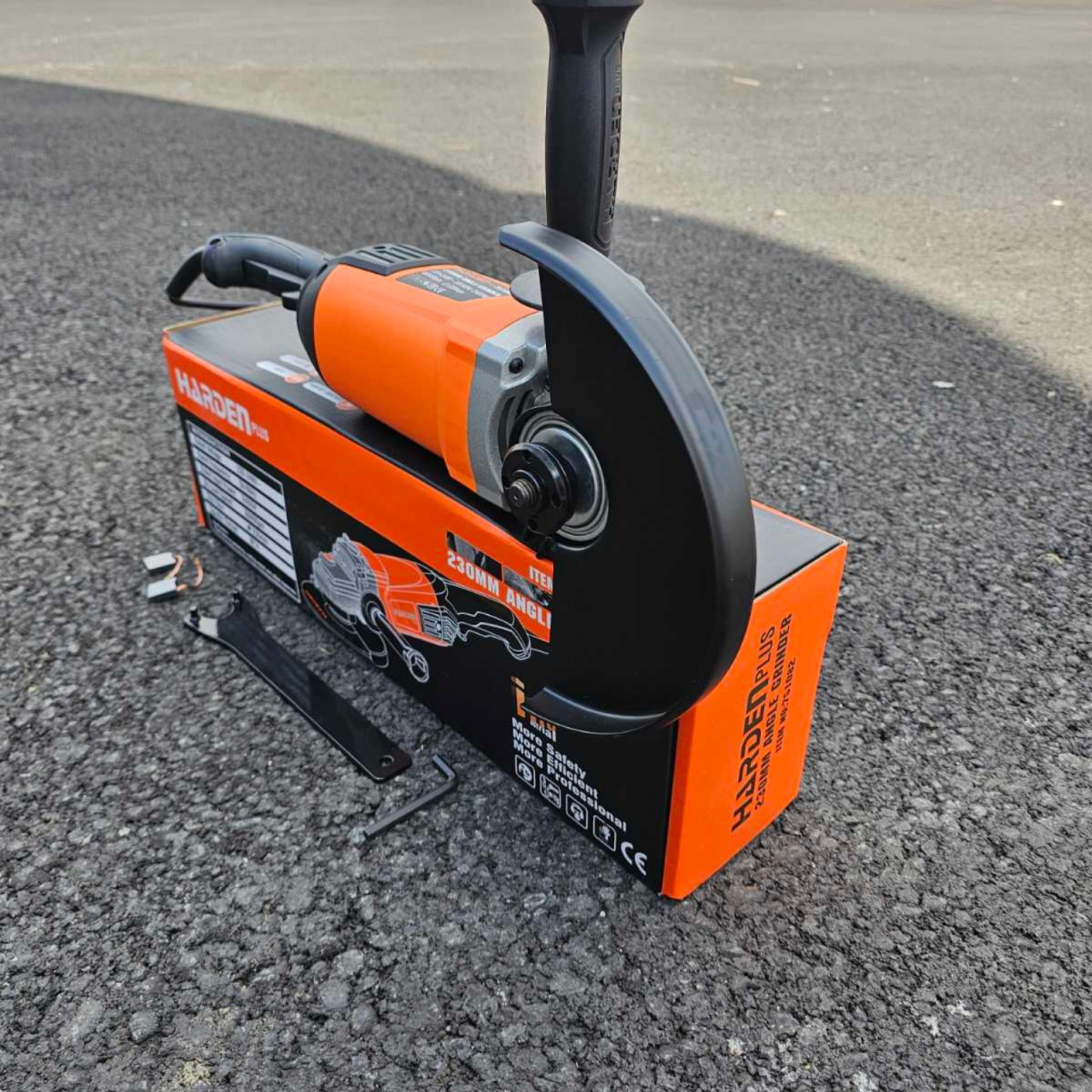 Ugaona brusilica 230 mm HARDEN - 2400 W