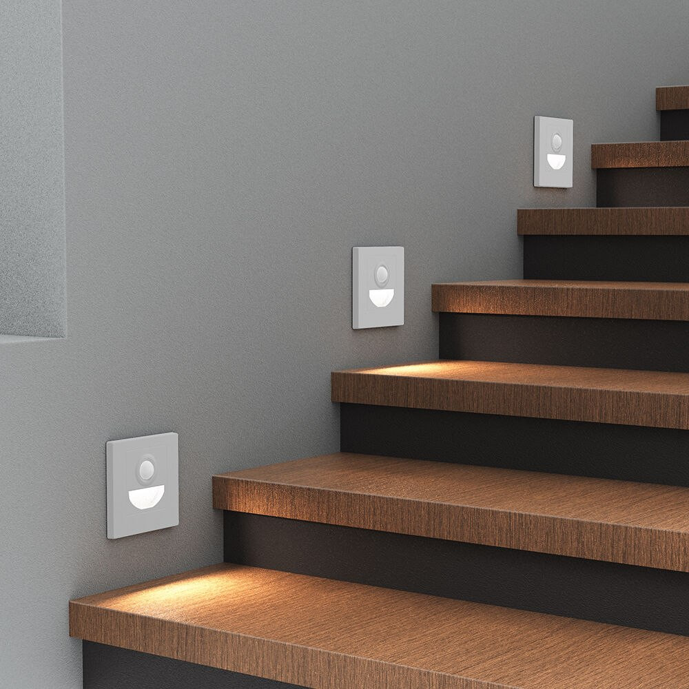UGRADNA LAMPA STEP BH07-00380 1,5W 3CCT BIJELA