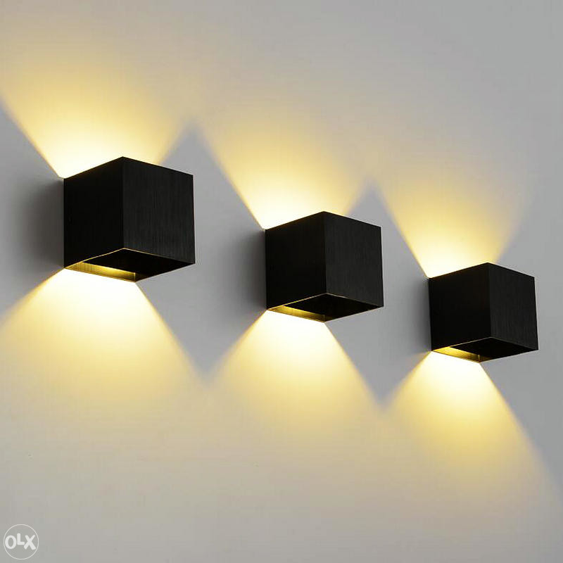 VANJSKA ZIDNA LAMPA E-L SQ 6W 4000K-CRNA KOCKA