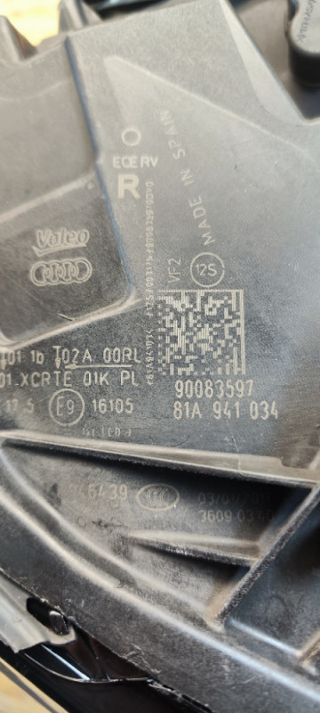 Far Audi Q2  81A941034